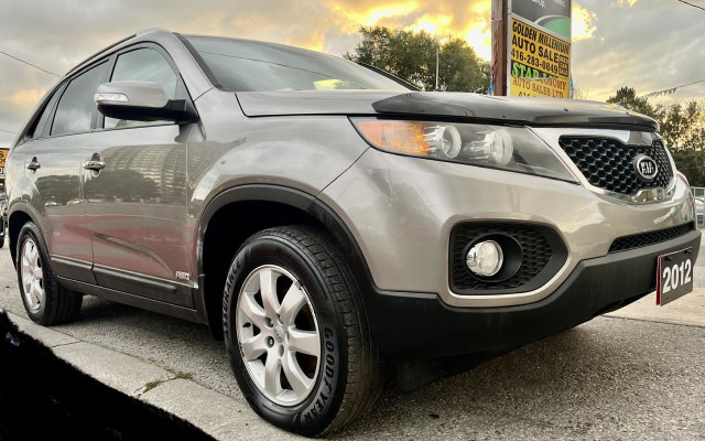 2012 Kia Sorento Alloy wheels ,Bluetooth ,heated Seats in Cars & Trucks in City of Toronto