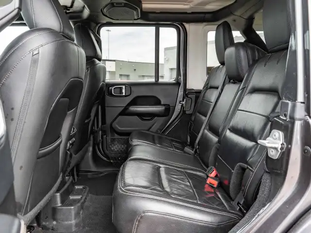 2018 Jeep Wrangler Unlimited in Cars & Trucks in Ottawa - Image 31