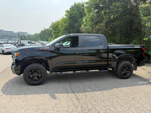 2023 Chevrolet Silverado 1500 Custom Trail Boss 2" FACTORY SU... in Cars & Trucks in London - Image 2