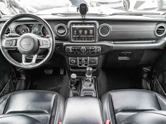 2018 Jeep Wrangler Unlimited in Cars & Trucks in Ottawa - Image 23