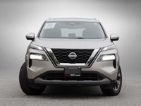This Nissan Rogue boasts a Intercooled Turbo Regular Unleaded I-3 1.5 L/91 engine powering this Vari... (image 1)