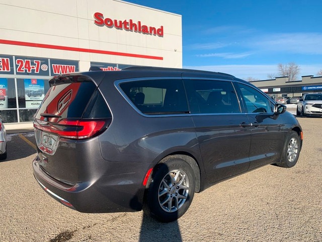 2022 Chrysler Pacifica in Cars & Trucks in Portage la Prairie - Image 3