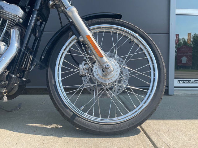 2005 Harley-Davidson XL883L - Sportster Superlow in Street, Cruisers & Choppers in Calgary - Image 4