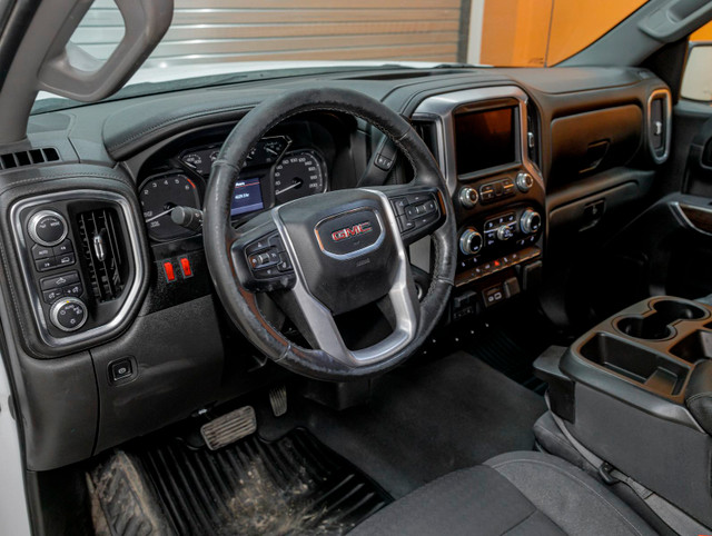 2021 GMC Sierra 1500 SLE CREW 4X4 V8 *GR REMORQ* SIÈGES / VOLANT in Cars & Trucks in Laurentides - Image 2