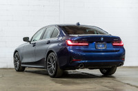 Francais: * Volant chauffant * Toit ouvrant en verre * Sièges sport * BMW Live Cockpit Pro English:... (image 5)