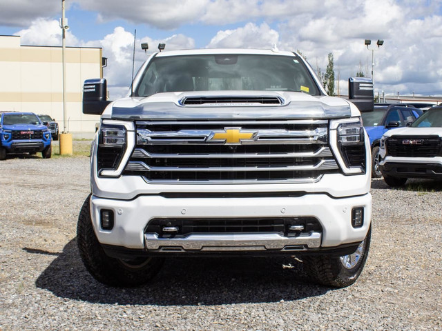 2024 Chevrolet Silverado 3500HD 4WD Crew Cab Standard Box High C in Cars & Trucks in Edmonton - Image 3