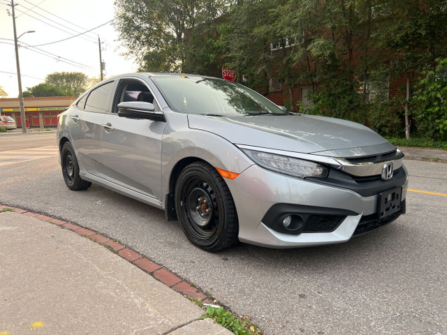 2017 Honda Civic Touring in Cars & Trucks in City of Toronto - Image 3