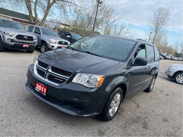  2011 Dodge Grand Caravan SXT. No Accident! Drives Great! in Cars & Trucks in London - Image 3