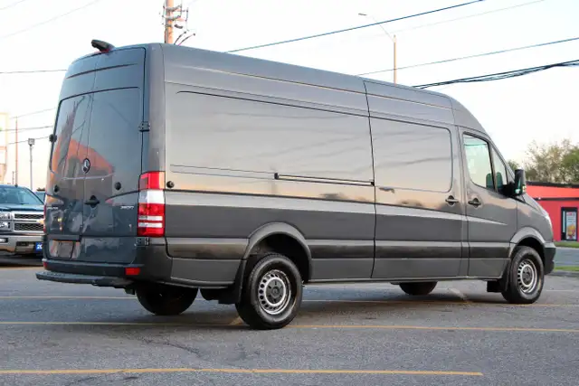2017 Mercedes-Benz Sprinter 2500 170"+3-Passenger+Certified dans Autos et camions dans Région de Mississauga/Peel - Image 8
