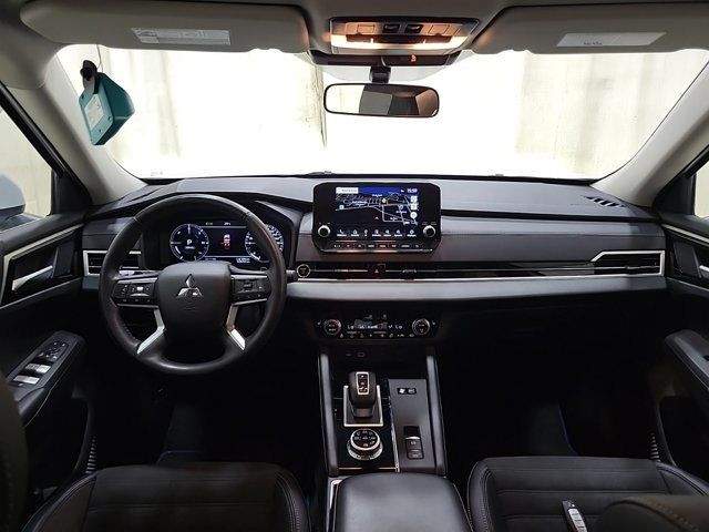2024 Mitsubishi Outlander Plug-In Hybrid LE PHEV AWD | 7 Pass in Cars & Trucks in Guelph - Image 4