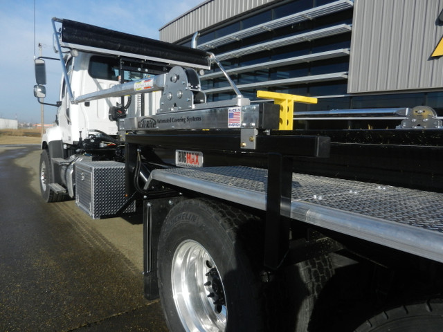 2022 FREIGHTLINER 108SD Big-Max Cro-35T Cable Hoist Roll-Off Pac in Heavy Trucks in St. Albert - Image 2