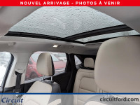 La Ford Escape SEL Hybride 2022 offre un plaisir de conduite remarquable, parfaitement adaptée aux r... (image 9)
