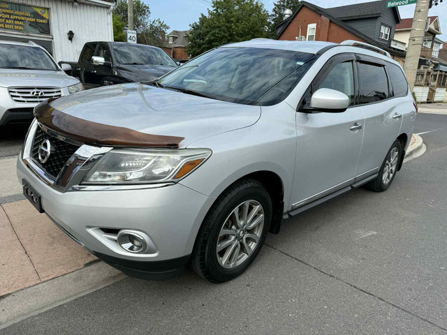 2014 Nissan Pathfinder in Cars & Trucks in Hamilton - Image 3