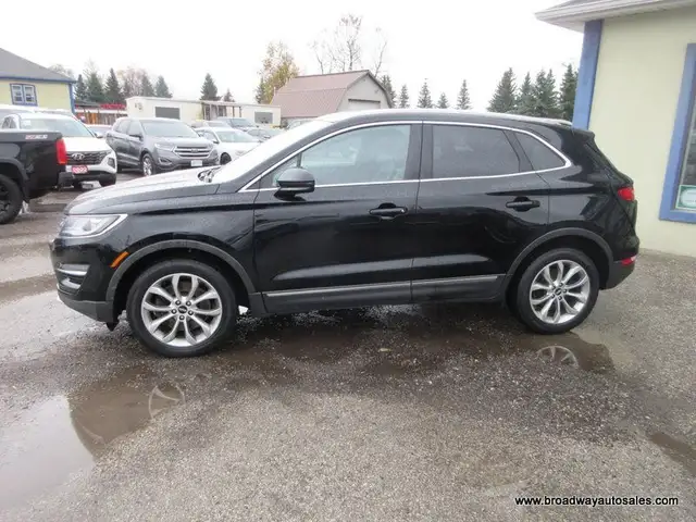 2017 Lincoln MKC ALL-WHEEL DRIVE SELECT-PACKAGE 5 PASSENGER 2.0L in Cars & Trucks in Markham / York Region - Image 5
