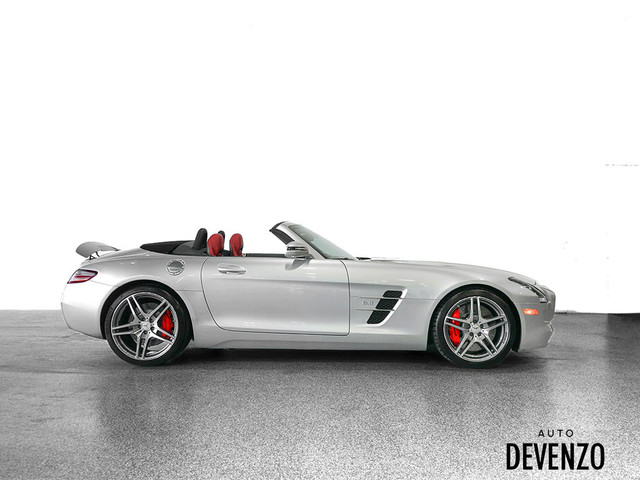 2012 Mercedes-Benz SLS AMG Roadster SLS AMG ***COLLECTOR*** in Cars & Trucks in Laval / North Shore - Image 3