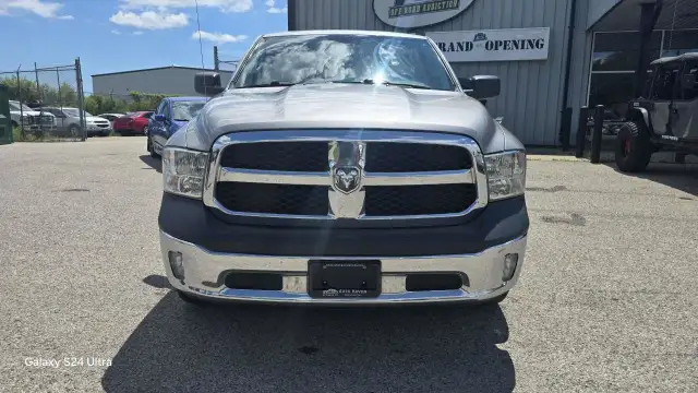 2019 RAM 1500 Classic ST dans Autos et camions dans London - Image 9