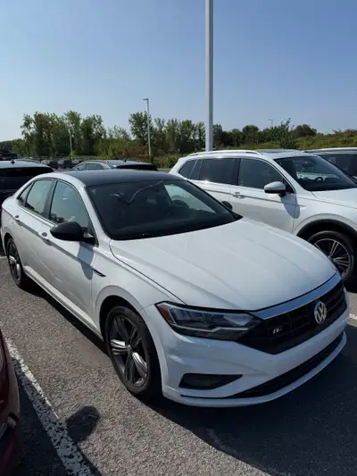 Engine: Moteur à 4 cylindres 1.4L L/100Km City: 8.0 L/100Km Hwy: 6.0 Safety Equipment Contrôle élect...