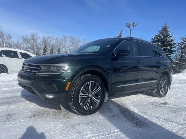 2020 Volkswagen Tiguan Highline | Clean Carfax | One Owner in Cars & Trucks in Calgary