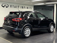 The 2023 Nissan Qashqai is a compact SUV that combines advanced technology, comfort, and versatility... (image 3)