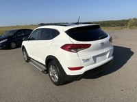 2017 HYUNDAI TUCSON SE AWD MINOR HAIL Mileage 111.780KM Engine :2.0L Transmission: Automatic Stock N... (image 9)