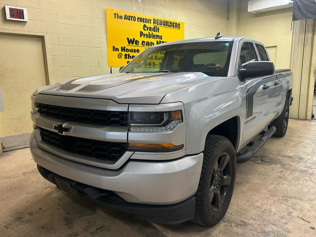 2017 Chevrolet Silverado 1500 Custom in Cars & Trucks in Windsor Region
