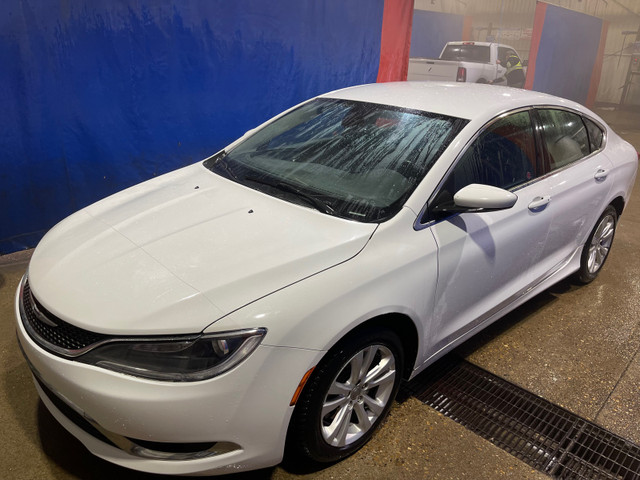 2015 Chrysler 200 Limited in Cars & Trucks in Edmonton