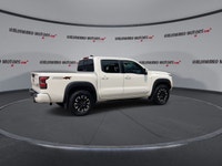 Calling all enthusiasts for this sleek and seductive certified 2022 Nissan Frontier PRO-4X 4X4 | Lea... (image 7)
