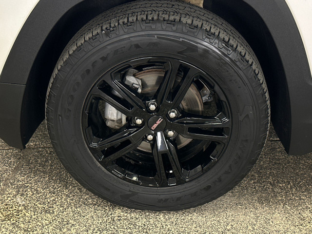 2022 GMC Terrain AT4 AT4/AWD/LEATHER/ROOF/NAVI/OFF 1 OWNER GM... in Cars & Trucks in Belleville - Image 3