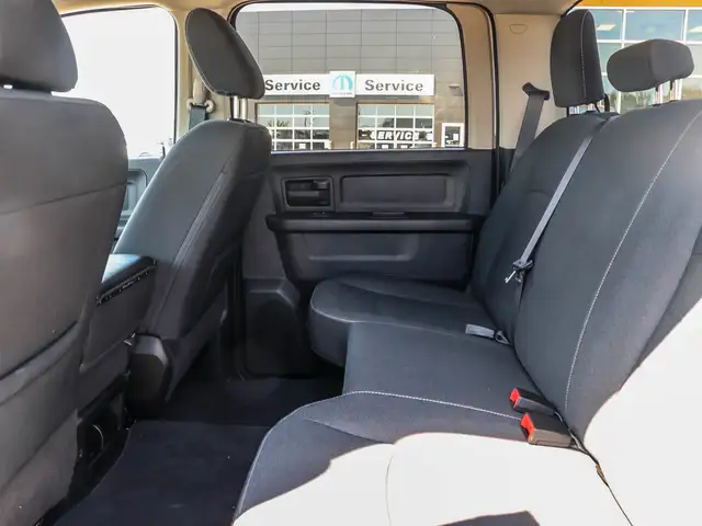 2023 RAM 1500 Classic Tradesman HEMI 5.7L V8 | Night Edition... dans Autos et camions dans London - Image 21