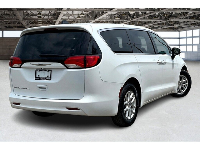 2022 Chrysler Grand Caravan SXT | Stow n Go | Heated Seats | Pow in Cars & Trucks in Mississauga / Peel Region - Image 2