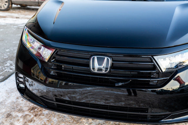  2024 Honda Odyssey Black Edition in Cars & Trucks in Edmonton - Image 3