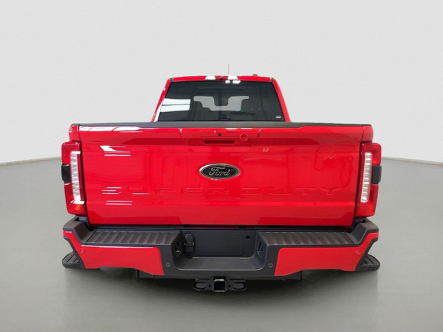 2025 Ford Super Duty F-350 SRW LARIAT 4WD Crew Cab 6.75' Box in Cars & Trucks in Moose Jaw - Image 3