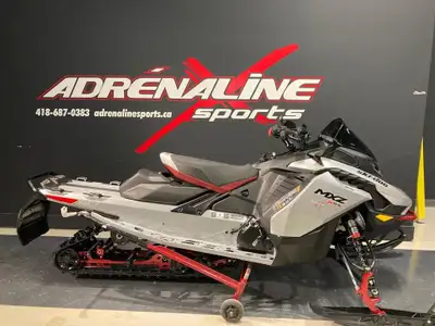 2024 Ski-Doo mxz xrs 850 ski doo mxz 850 xr-s 2024 demo, chenille 137 avec crampons 2 cylindres, Sys...
