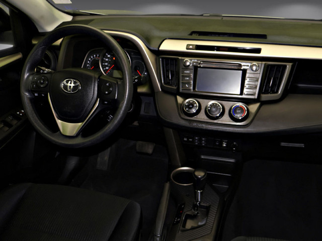 2015 Toyota RAV4 LE in Cars & Trucks in Moncton - Image 3