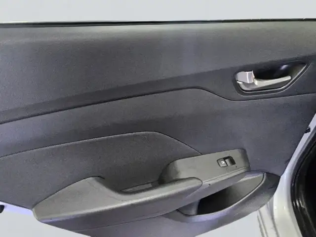 2019 Hyundai Accent PREFRRED / SE 5-Door dans Autos et camions dans Ville de Montréal - Image 13