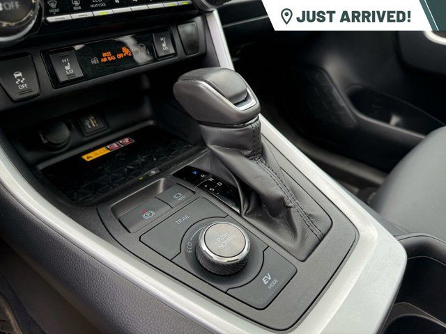 2025 Toyota RAV4 Hybrid XSE AWD | Heated Seats & Steering in Cars & Trucks in Strathcona County - Image 4