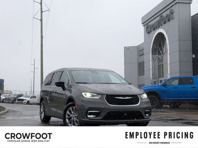 2025 Chrysler Pacifica Select - Safety Sphere Group - in Cars & Trucks in Calgary