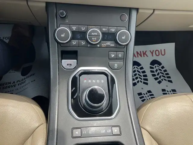 2019 Land Rover Range Rover Evoque SE WINTER TIRES INCLUDED! dans Autos et camions dans Ville d’Halifax - Image 31