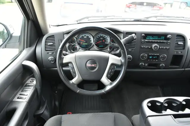 2012 GMC Sierra 1500 ***RARE HYBRID, ONLY HAS 61,000KM*** dans Autos et camions dans Calgary - Image 20
