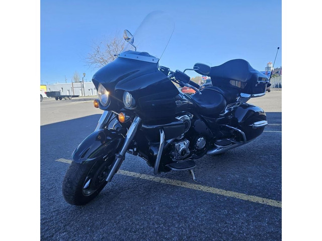 2017 Kawasaki VULCAN 1700 VOYAGER in Sport Touring in Ottawa - Image 2