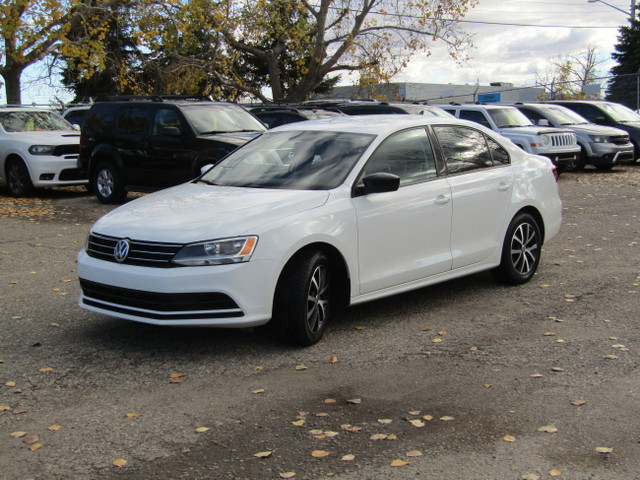 2017 Volkswagen Jetta MANUAL-HEATED SEATS *FINANCING AVAILABLE* in Cars & Trucks in Calgary - Image 2