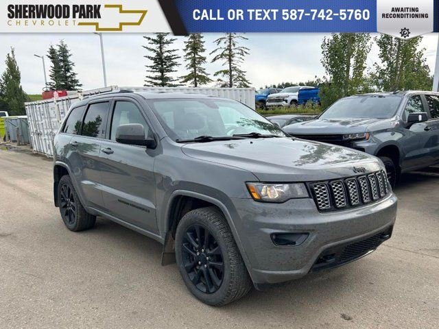 2019 Jeep Grand Cherokee Altitude 3.6L in Cars & Trucks in Strathcona County