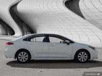 Experience effortless driving in this pristine 2022 Toyota Corolla LE, boasting a remarkably low 87,... (image 5)