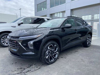 Uncover the allure of the 2025 Chevrolet Trax in sterling metallic, a versatile and modern SUV desig... (image 3)