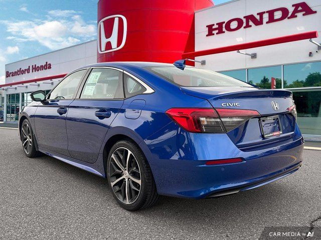 2022 Honda Civic Sedan Touring in Cars & Trucks in Brantford - Image 4