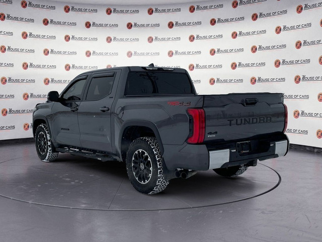  2022 Toyota Tundra 4x4 Crewmax SR5/ Bluetooth/ Back Up Cam in Cars & Trucks in Calgary - Image 4