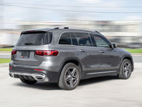 2021 Mercedes Benz GLB-250 AMG PKG Grey Exterior on two tone Back and white Interior comes with Back... (image 5)