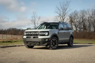 *** BEAUTIFUL LOW LOW KMS 1 OWNER BRONCO SPORT BIG BEND 4X4!! *** NO ACCIDENTS, CLEAN CARFAX, CONVEN...