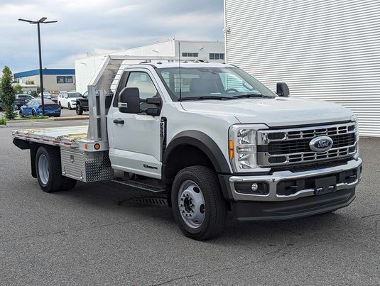 Ford Super Duty F-550 DRW XLT cabine simple 4RM 169 po DCE de 84 in Cars & Trucks in Victoriaville - Image 3