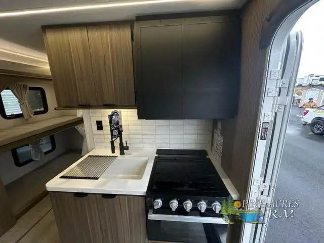 2025 Forest River RV Wildwood 34VERANDA in Travel Trailers & Campers in Truro - Image 10